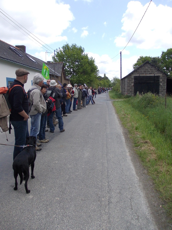 Chaine Humaine 11 mai 2013 comité NDDL22