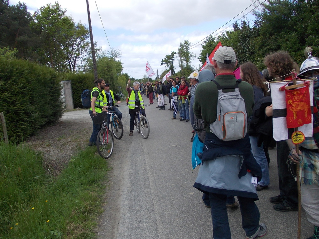 Chaine Humaine 11 mai 2013 comité NDDL22