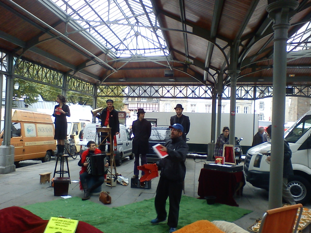 Sous les halles avec Gaspard et Cie