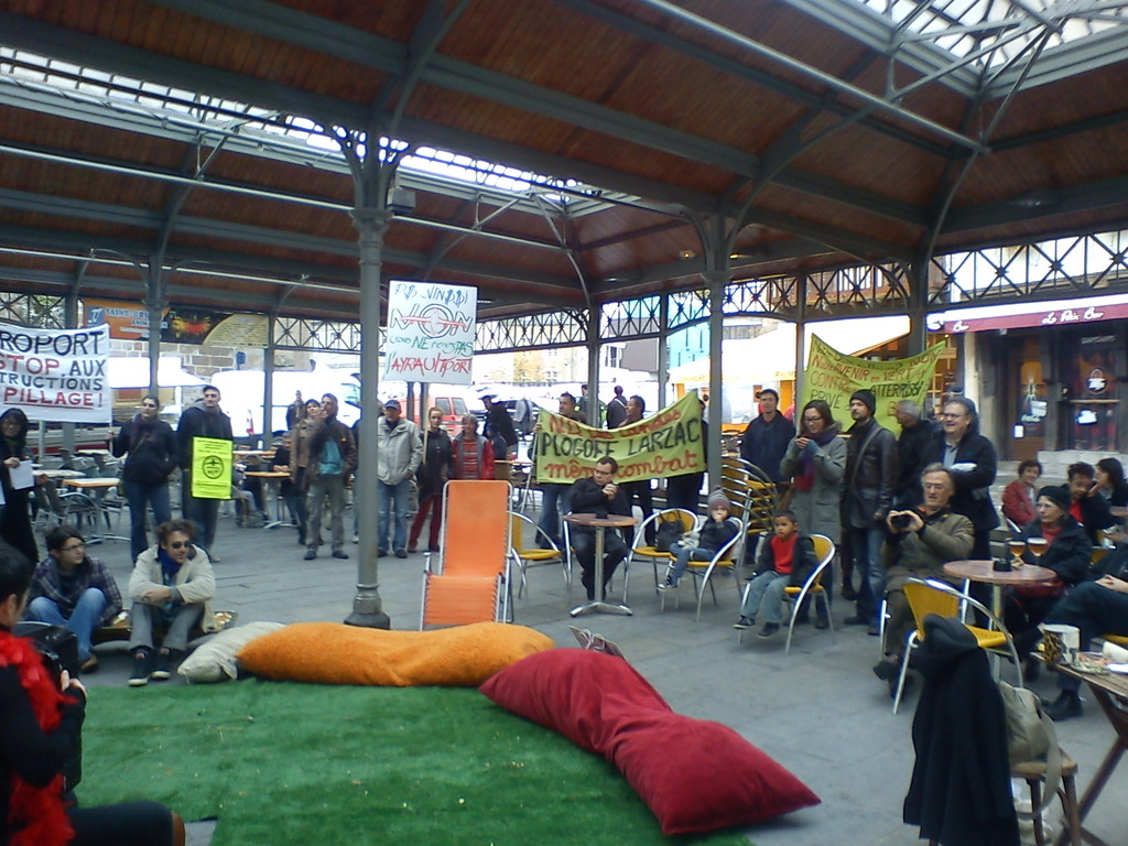 Sous les halles avec Gaspard et Cie