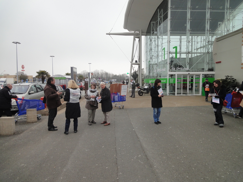 Action BDS à carrefour Langueux