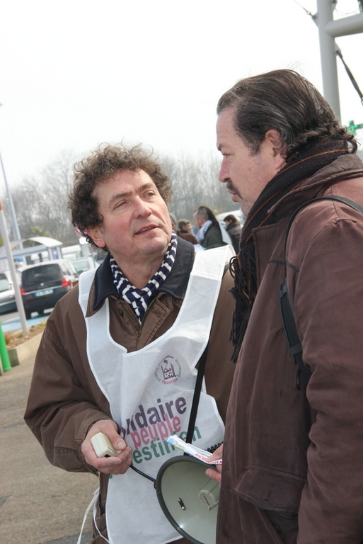 Action BDS à Carrefour Langueux