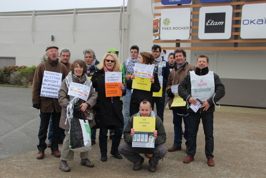 Action BDS à Carrefour Langueux