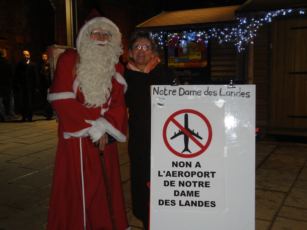 La cabane sur le marché de Noel 22 dec 2012 avec le Père Noel