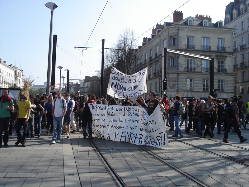 Imposante présence revendicative