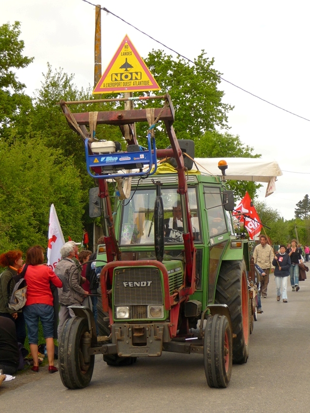 Chaine Humaine 11 mai 2013 comité NDDL22