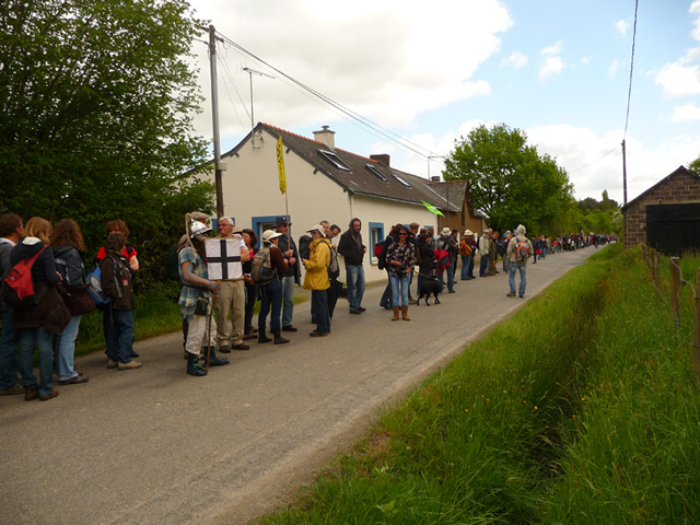 Chaine Humaine 11 mai 2013 comité NDDL22